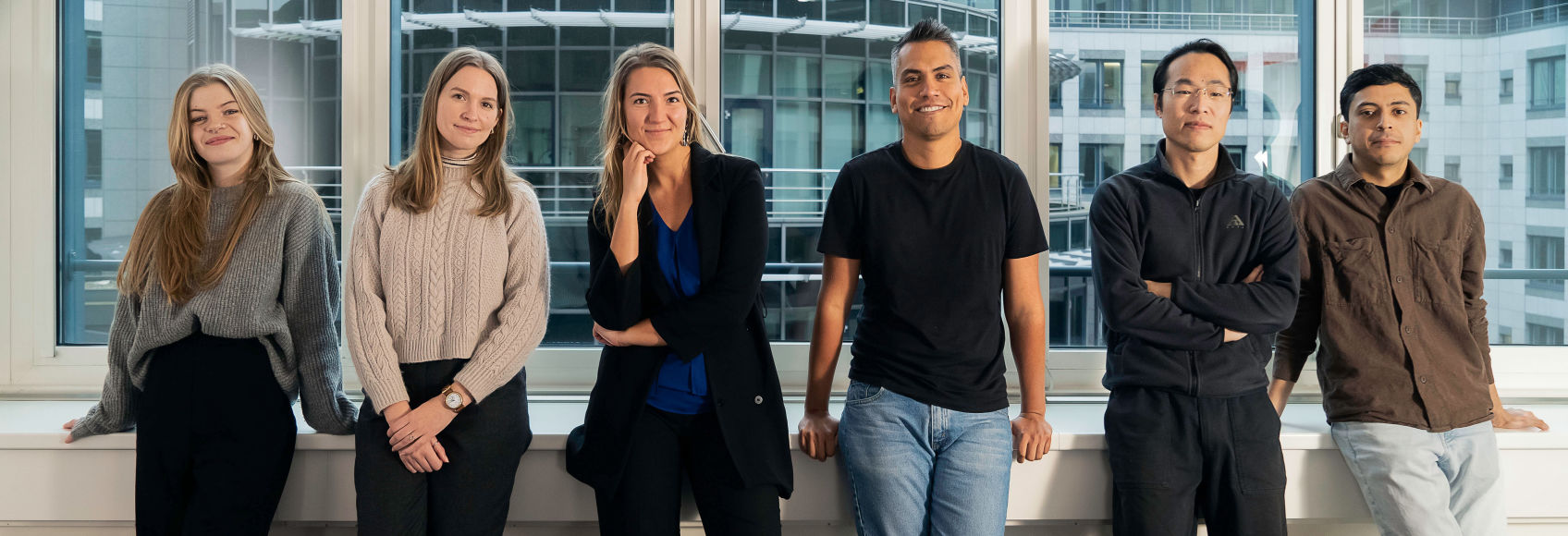 ScaDS.AI Leipzig: High-Contrast Editorial Portraiture for AI & Statistical Learning Faculties